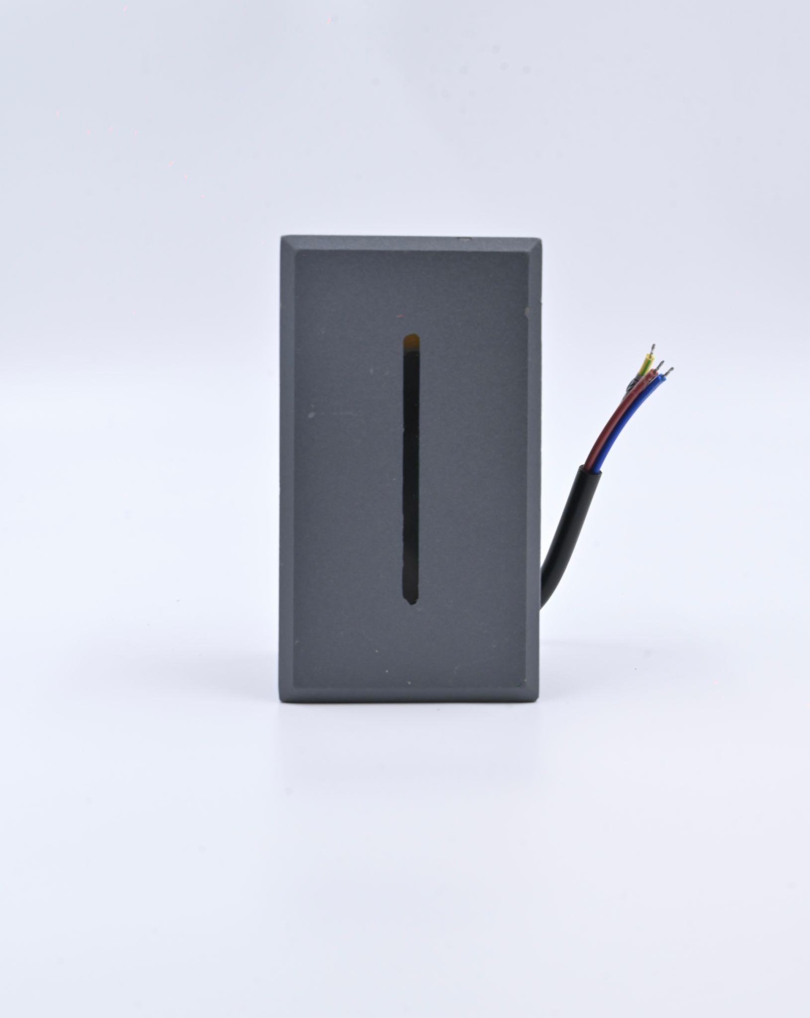 كشاف درج سلم 7×10 اسود اضاءة وورم 3 وات بالطول